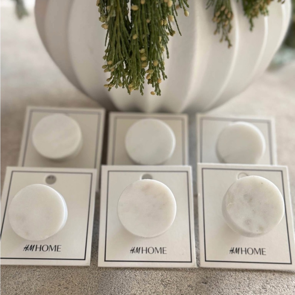 Marble knobs :: 6 available